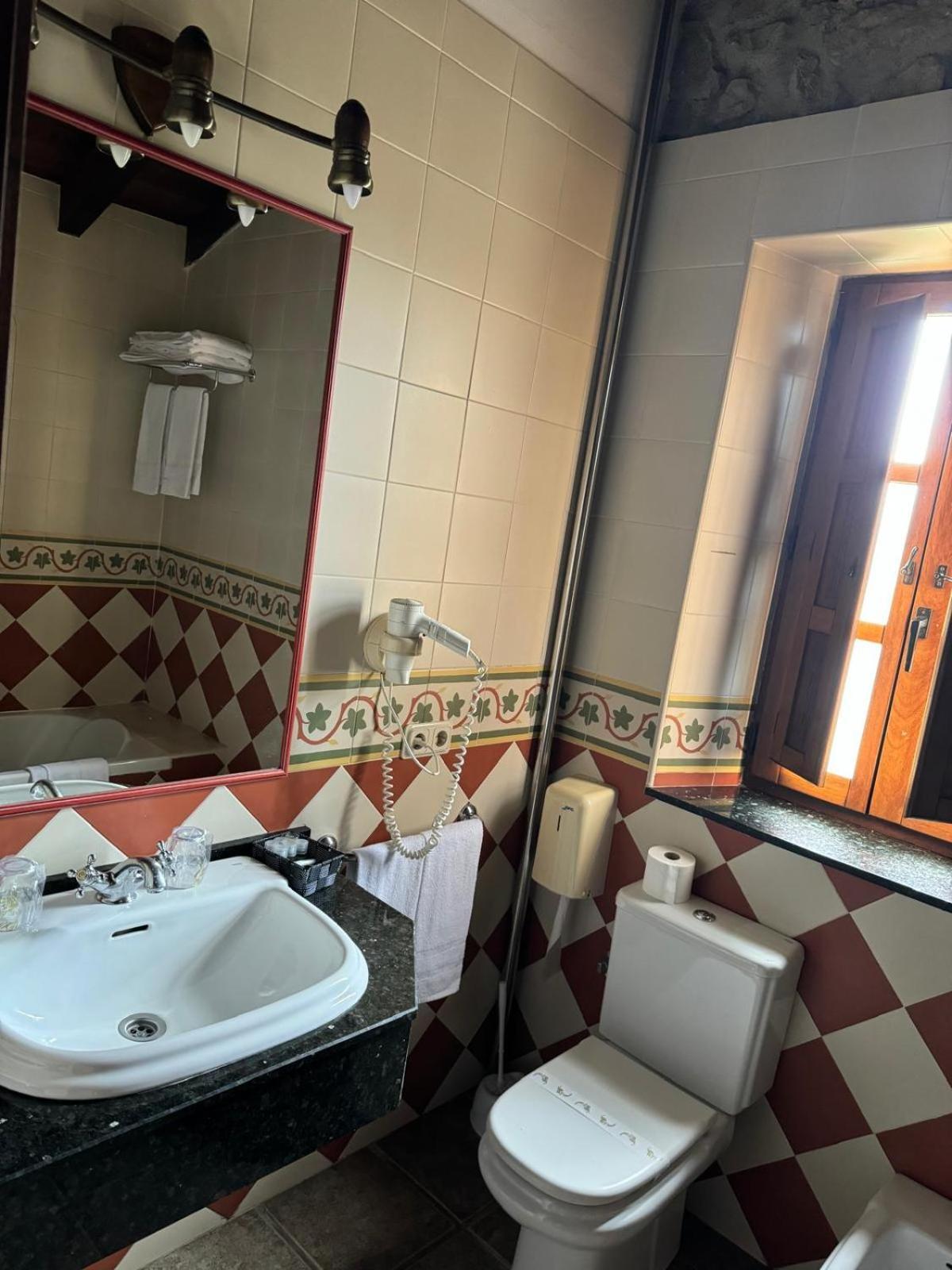 La Venta De Quijas B&B 외부 사진